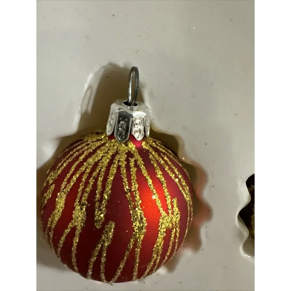 Vintage Commodore Christmas Classics 5 Glass Hand Decorated Ornaments Small Size